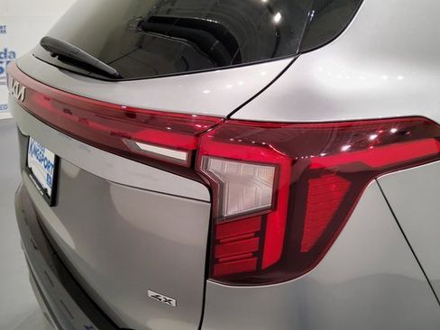 Used 2024 Kia Seltos EX image 9