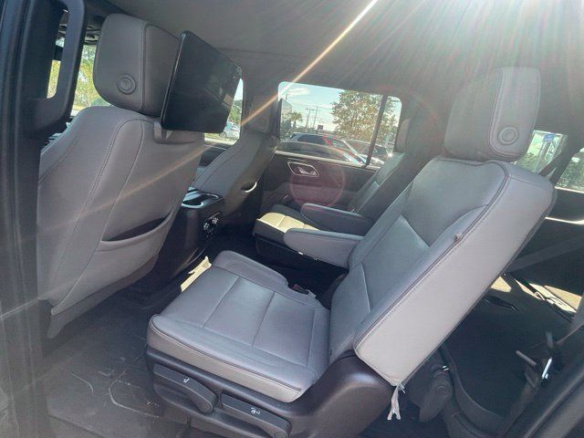Used 2023 GMC Yukon XL SLT RWD image 9