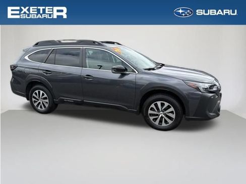 Used 2024 Subaru Outback Premium AWD/4WD image 3