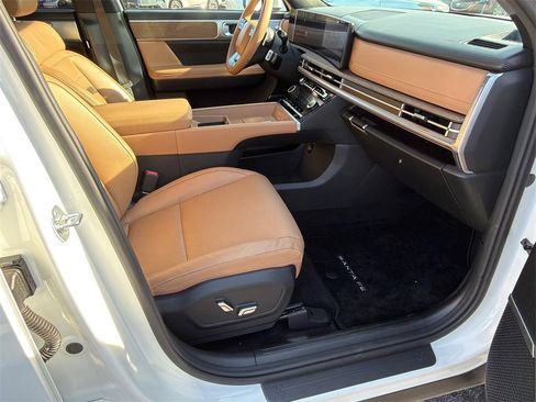 Used 2024 Hyundai Santa Fe Limited image 13