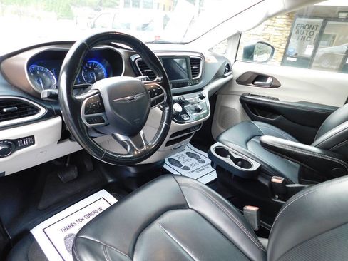 Used 2021 Chrysler Voyager Lxi w/ Cold Weather Group image 27