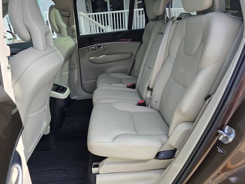Used 2017 Volvo XC90 T6 Momentum w/ Vision Package AWD/4WD image 19