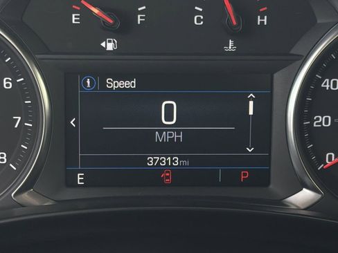 Used 2024 GMC Terrain SLE image 12