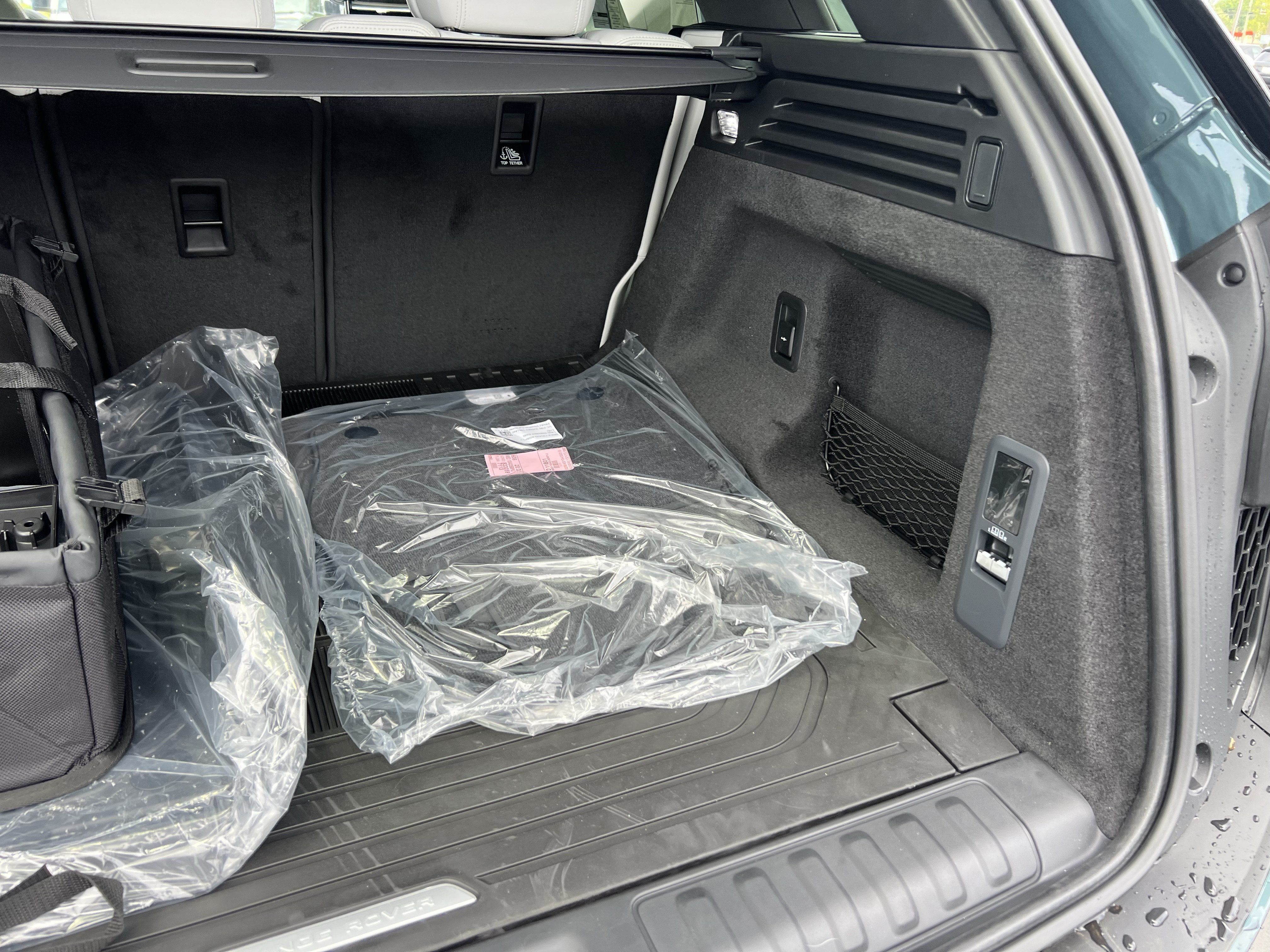 New 2026 Land Rover Range Rover Sport SE AWD/4WD image 30