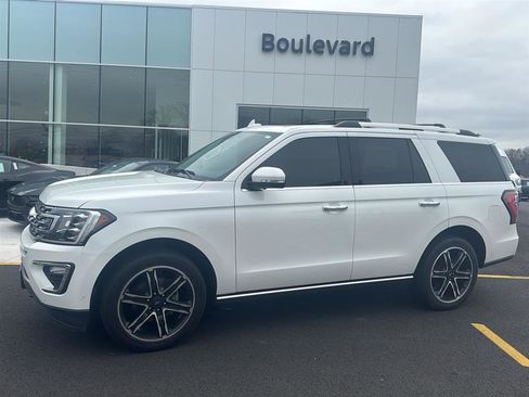 Used 2021 Ford Expedition Limited image 18