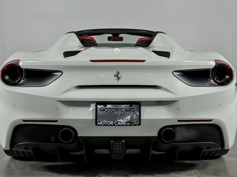 Used 2018 Ferrari 488 Spider image 11