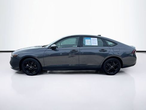 Certified 2025 Honda Accord SE image 4