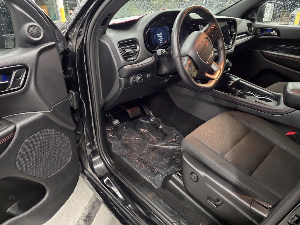 Used 2025 Dodge Durango GT RWD image 14