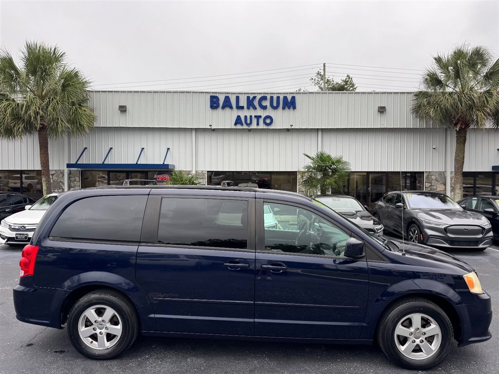 Used 2012 Dodge Grand Caravan SXT FWD image 1