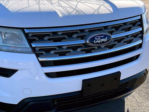 Used 2018 Ford Explorer Base image 27