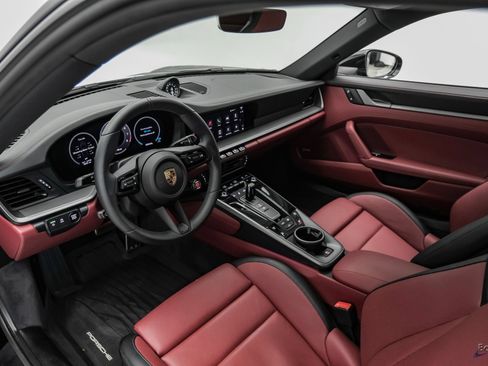 Used 2025 Porsche 911 Carrera S RWD image 2
