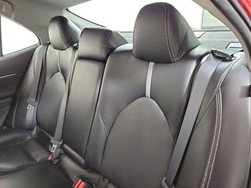 Used 2020 Toyota Camry LE w/ Convenience Package FWD image 13