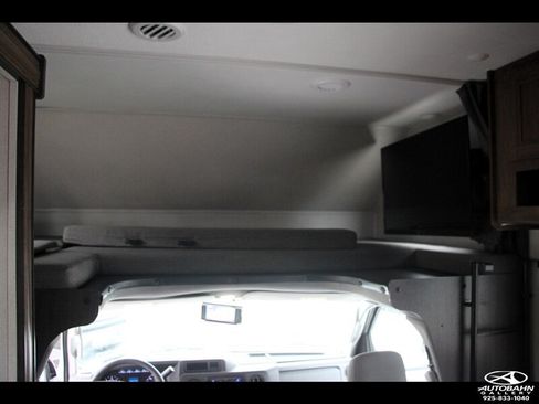 Used 2022 Ford E-450 and Econoline 450 Super Duty w/ Motorhome Prep Package RWD image 36