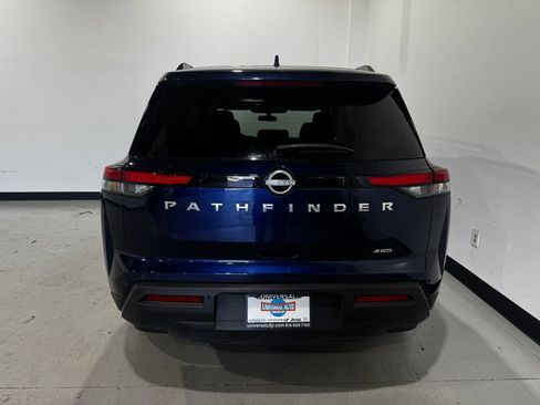 Used 2025 Nissan Pathfinder SV AWD/4WD image 25