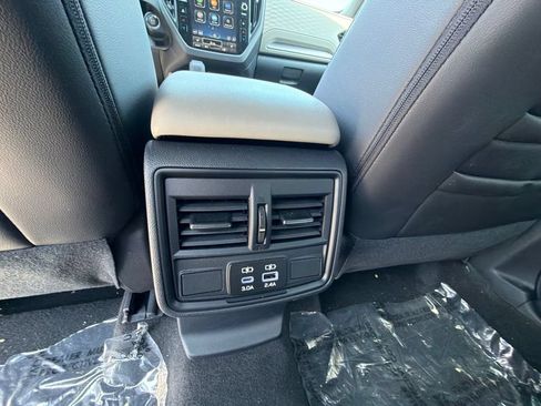 Used 2026 Subaru Forester Touring AWD/4WD image 6