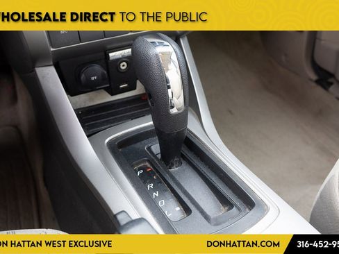 Used 2010 Ford Focus SE image 7