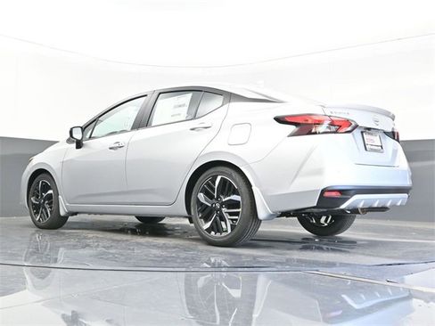 New 2025 Nissan Versa SR w/ Trunk Package image 22
