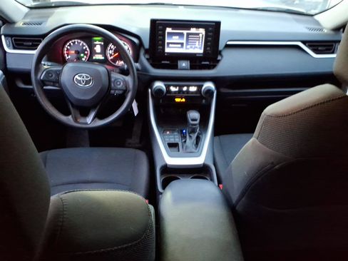 Certified 2021 Toyota RAV4 LE image 9