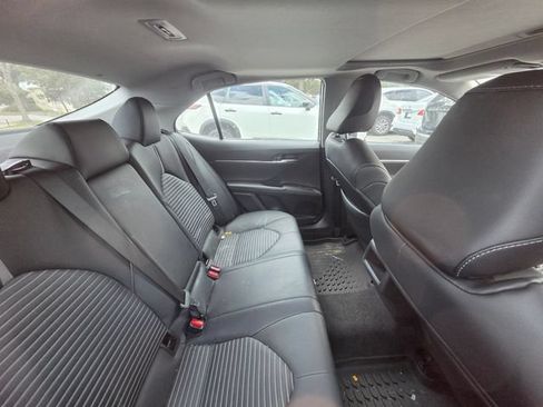 Used 2024 Toyota Camry SE FWD image 11