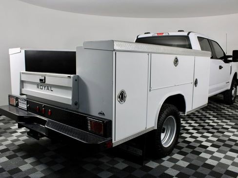 Used 2022 Ford F350 XL w/ Power Equipment Group image 8