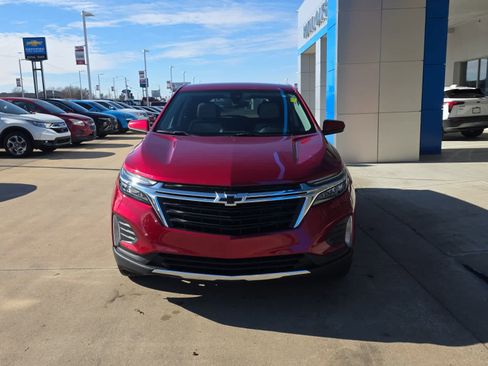 Used 2024 Chevrolet Equinox LT w/ LPO, Floor Liner Package image 3