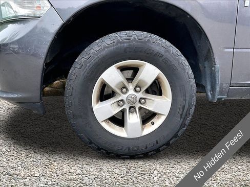 Used 2018 RAM 1500 Express AWD/4WD image 7