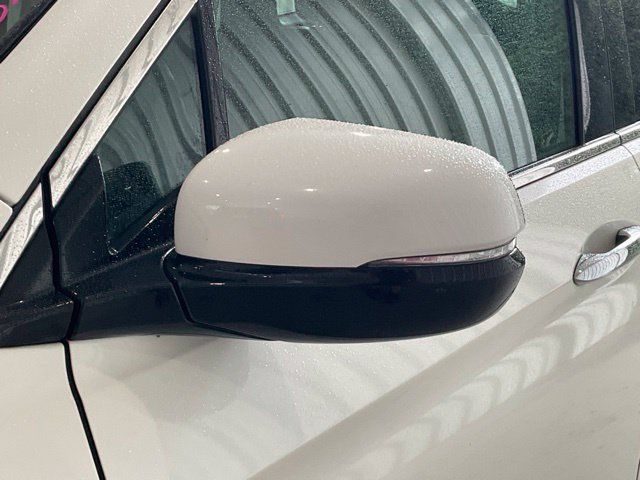 Used 2016 Honda Pilot Touring image 2