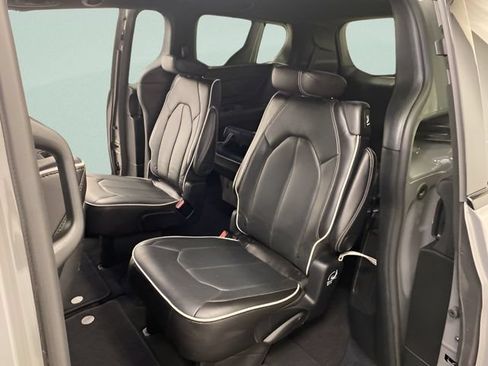 Used 2025 Chrysler Pacifica Limited w/ Uconnect Theater Family Group AWD/4WD image 25