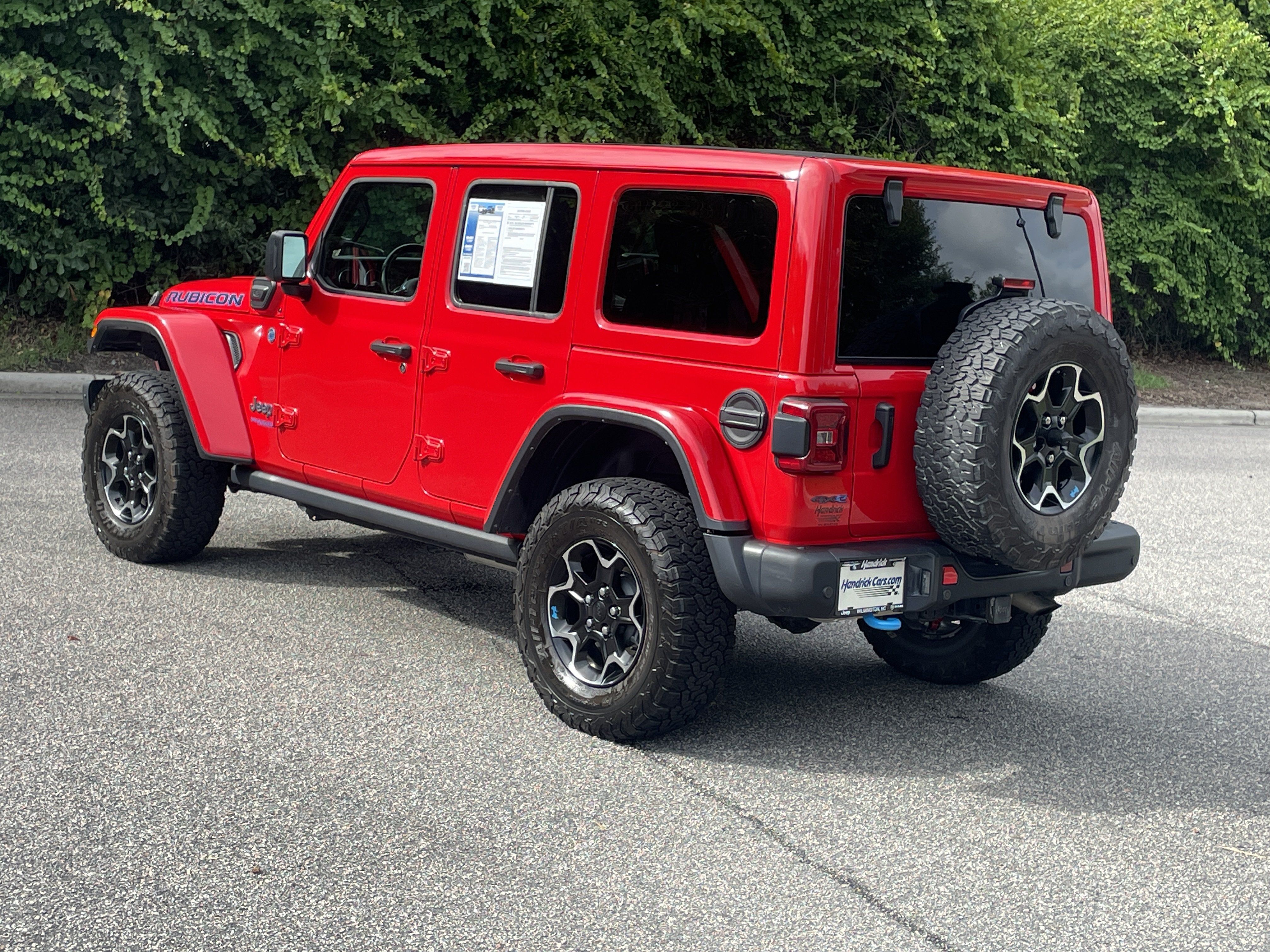 Used 2022 Jeep Wrangler Unlimited Rubicon 4xe w/ Steel Bumper Group AWD/4WD image 7