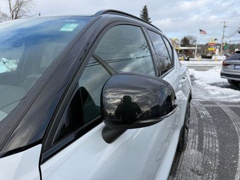 Certified 2022 Volvo XC40 P8 Recharge Ultimate image 15