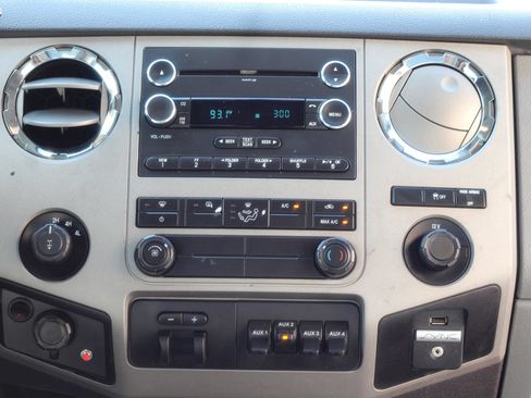 Used 2016 Ford F250 XLT w/ XLT Value Package AWD/4WD image 16