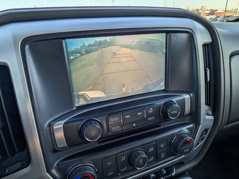 Used 2018 GMC Sierra 1500 SLT image 16