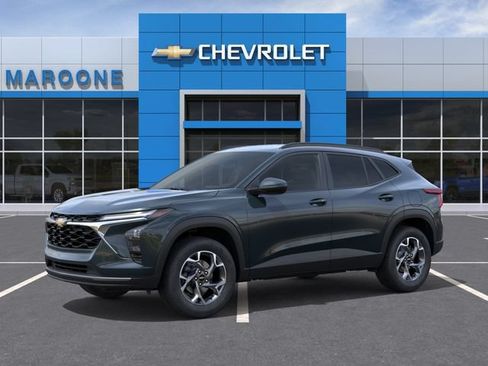New 2026 Chevrolet Trax LT w/ LT Convenience Package FWD image 2