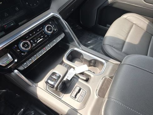 Used 2025 GMC Sierra 1500 Denali w/ Denali Reserve Package AWD/4WD image 20