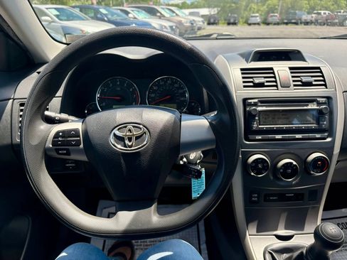 Used 2012 Toyota Corolla S FWD image 25