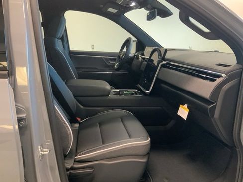New 2026 GMC Sierra EV Elevation image 22