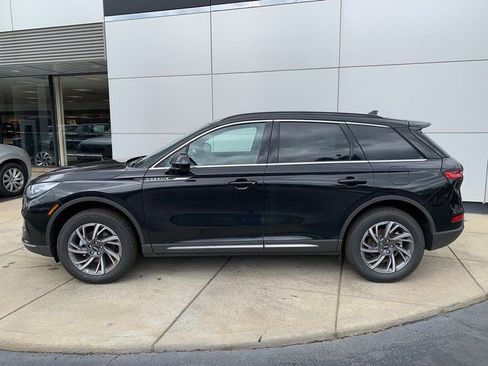 New 2026 Lincoln Corsair Premiere AWD/4WD image 2