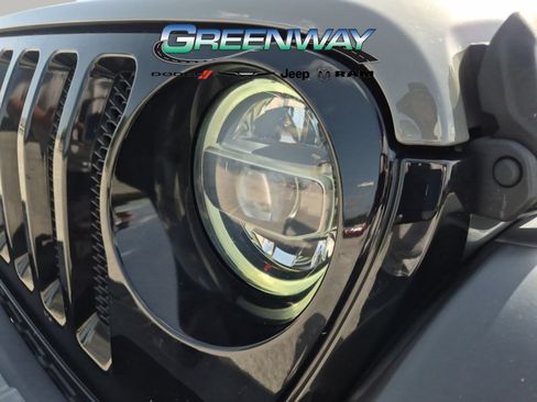 Used 2022 Jeep Wrangler Unlimited Sport AWD/4WD image 27