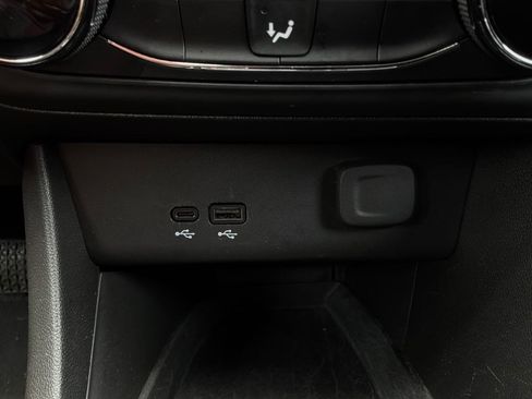 Used 2025 Buick Encore GX Preferred FWD image 24
