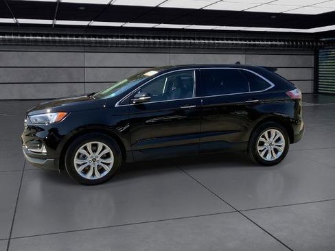 Certified 2024 Ford Edge Titanium image 4