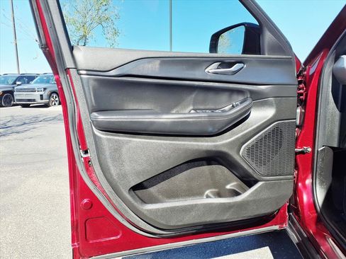 Used 2023 Jeep Grand Cherokee Altitude image 20