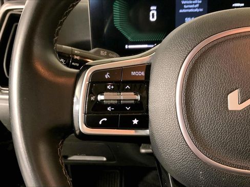 Certified 2024 Kia Sorento S image 18