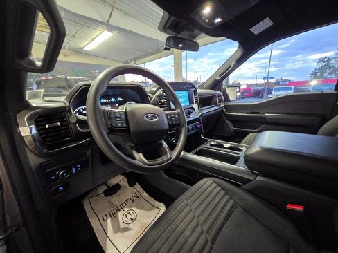 Used 2022 Ford F150 XL w/ STX Appearance Package image 8