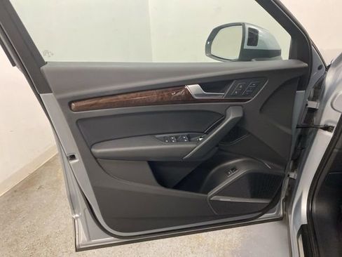 Used 2018 Audi Q5 2.0T Premium Plus w/ Premium Plus Package AWD/4WD image 22