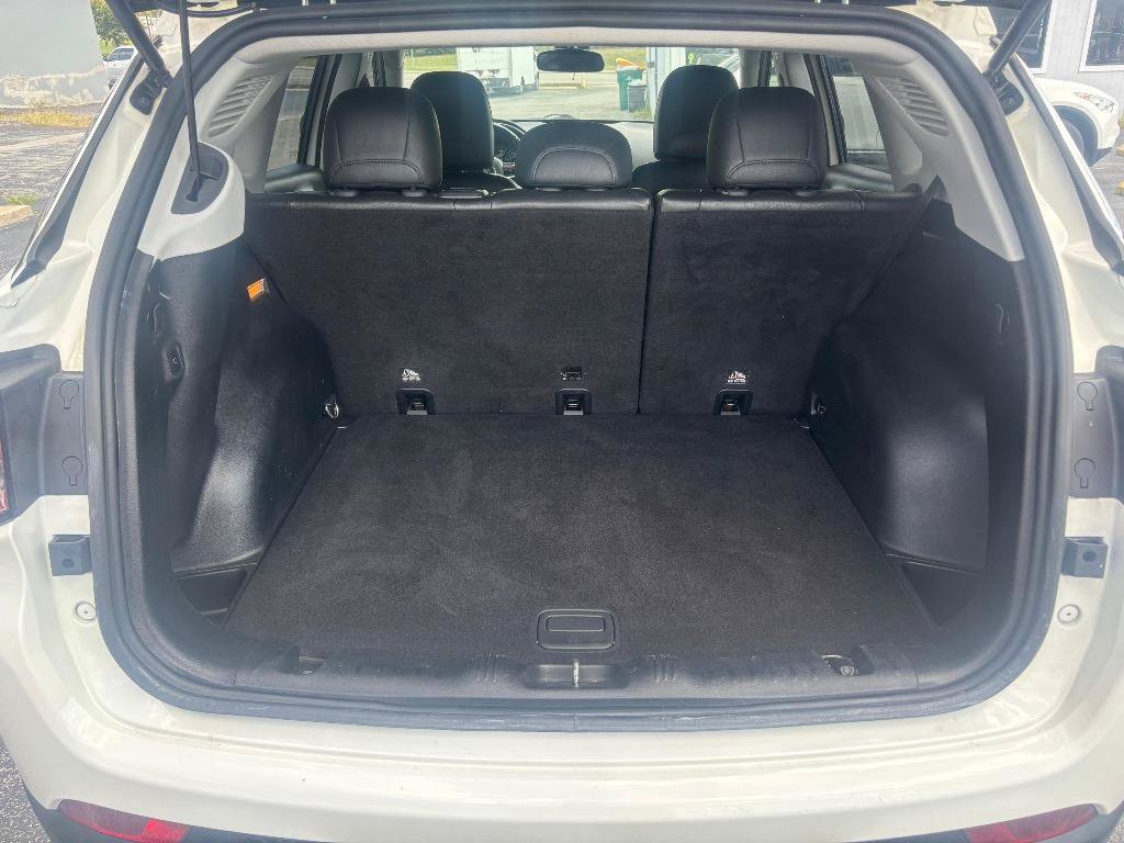 Used 2018 Jeep Compass Latitude w/ Popular Equipment Group AWD/4WD image 25