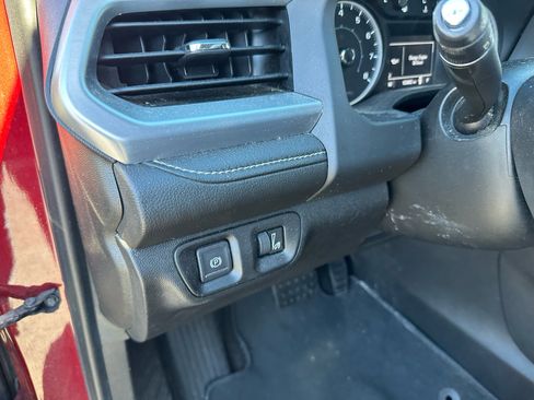 Used 2018 GMC Acadia SLE image 9