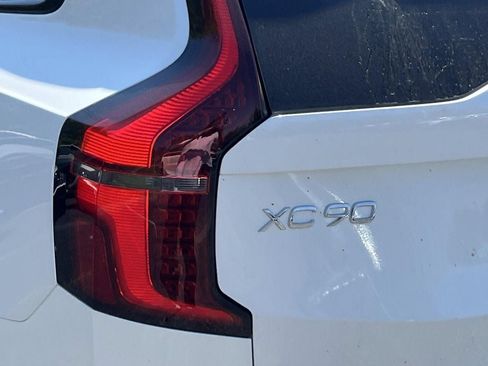 New 2026 Volvo XC90 T8 Ultra w/ Protection Package Premier AWD/4WD image 10