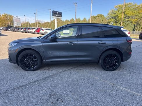 New 2026 Lincoln Corsair Reserve w/ Jet Appearance Package image 4