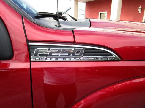 Used 2015 Ford F250 Lariat w/ Lariat Ultimate Package image 35