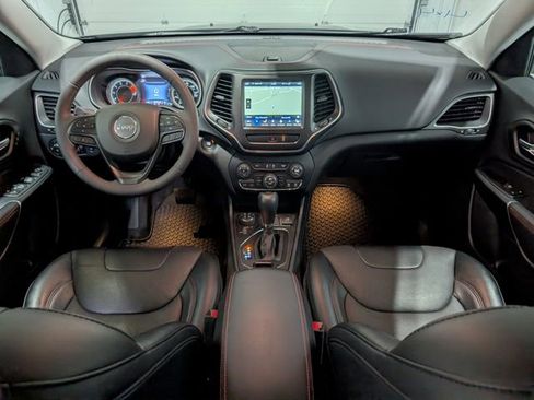 Used 2022 Jeep Cherokee Trailhawk w/ Sound & Nav Group AWD/4WD image 11